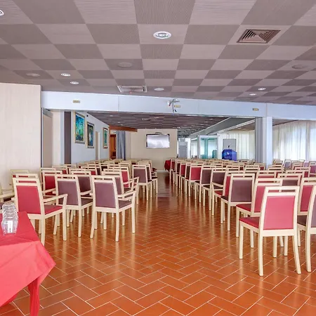 Riva Degli Etruschi Hotel 4*